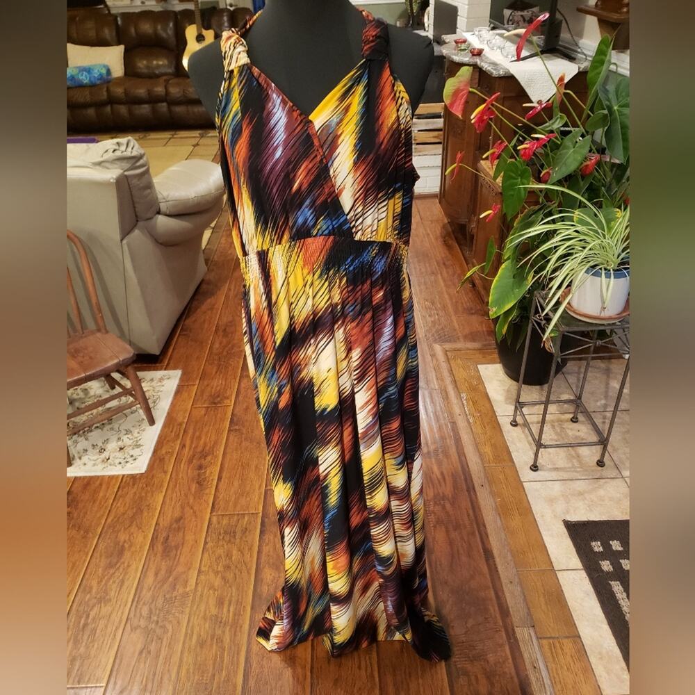 New Directions XL multi color geometric design‎